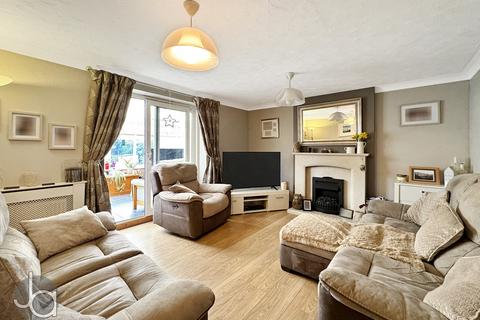 4 bedroom detached house for sale, Louvain Road, Harwich CO12
