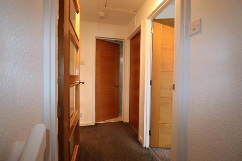 2 bedroom apartment to rent, Gairloch Crescent, Redding