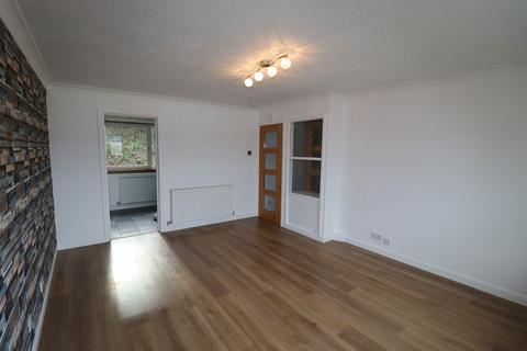 2 bedroom apartment to rent, Gairloch Crescent, Redding