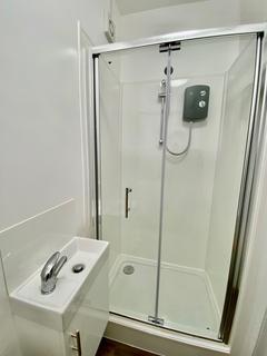 Studio to rent, Milton Road, Bournemouth