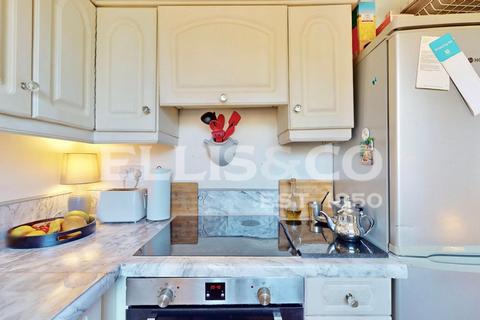 undefined, Chartwell Close, Greenford, UB6