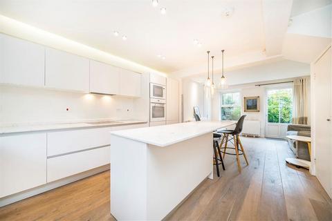 2 bedroom maisonette to rent, Milk Yard, London E1W