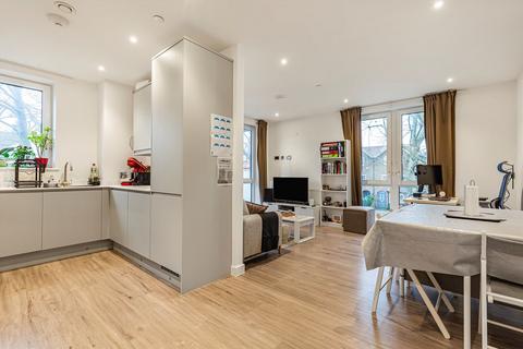 2 bedroom flat for sale, Garth Road, London W4