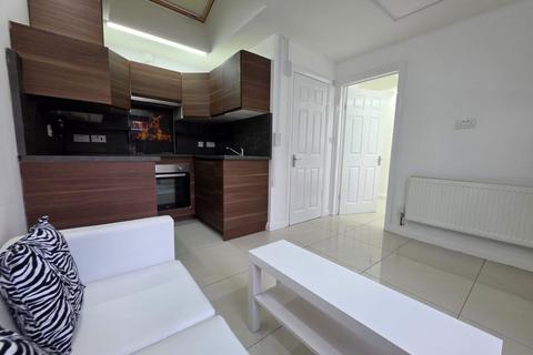 undefined, Ashburnham Road, Luton, Bedfordshire