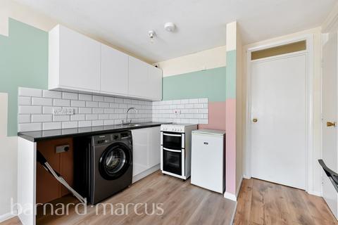 1 bedroom flat for sale, Veronica Gardens, London