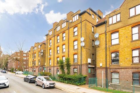 2 bedroom flat for sale, Garnett Road, London NW3