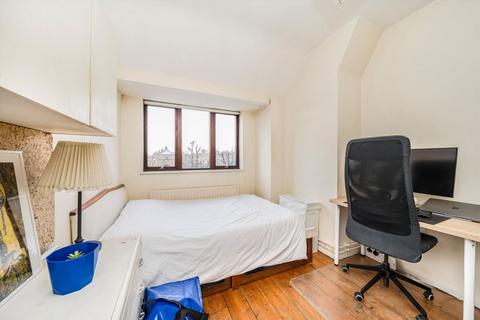 2 bedroom flat for sale, Garnett Road, London NW3