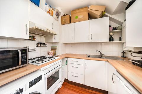 2 bedroom flat for sale, Garnett Road, London NW3