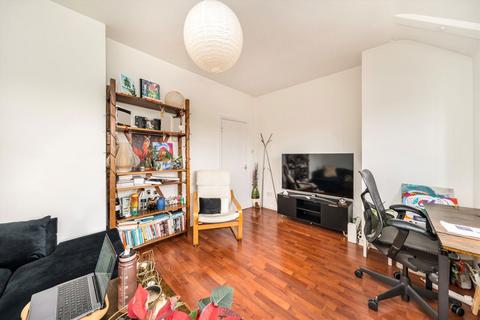 2 bedroom flat for sale, Garnett Road, London NW3