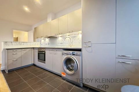 2 bedroom apartment to rent, Beaumont Drive, Worcester Park KT4