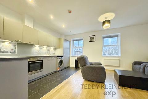 2 bedroom apartment to rent, Beaumont Drive, Worcester Park KT4