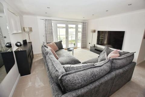 2 bedroom flat for sale, College Road, Wolborough Hill, Newton Abbot, Devon.