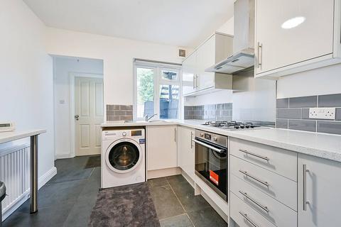 1 bedroom flat for sale, Connell Crescent, Ealing, London, W5