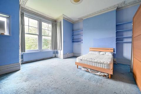 2 bedroom flat for sale, Mattock Lane, Ealing Broadway, Ealing, W5