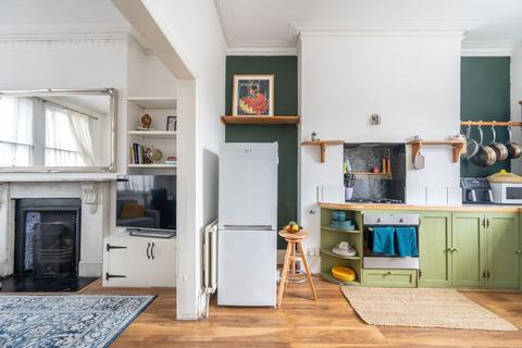 1 bedroom flat for sale, Harrow Road, Kensal Green, London, NW10