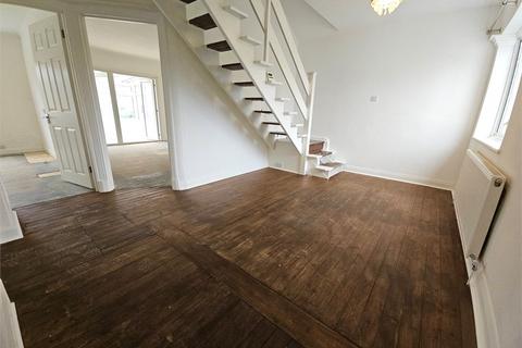 4 bedroom semi-detached bungalow to rent, Ormonde Gardens, Leigh on sea, Leigh on sea,