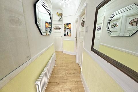 2 bedroom detached bungalow for sale, Leighton Avenue, Leigh on Sea, Leigh on Sea,