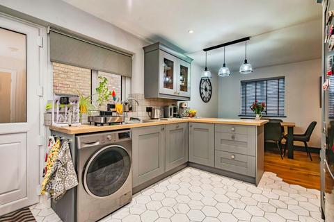 undefined, Bron Y Glyn Estate, Carmarthen SA33