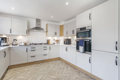 4 bedroom detached house for sale, North Down Close, Saltash, PL12 6GE