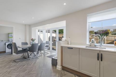 4 bedroom detached house for sale, North Down Close, Saltash, PL12 6GE