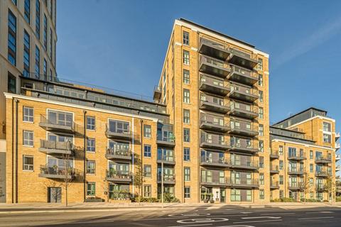 3 bedroom flat to rent, Wheatfield Way, Kingston Upon Thames KT1