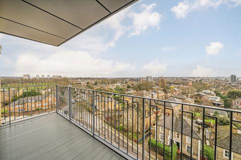 3 bedroom flat to rent, Wheatfield Way, Kingston Upon Thames KT1