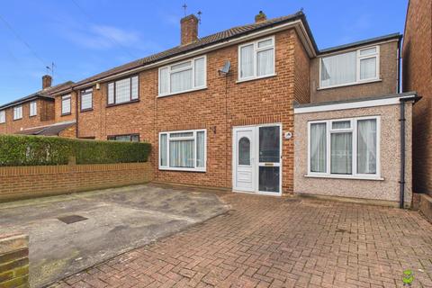 5 bedroom semi-detached house for sale, 4 Rokesby Close, Welling