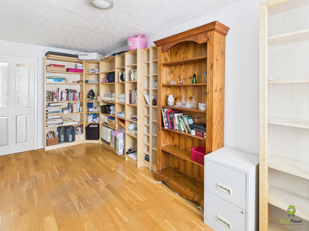 Bedroom Five - James Hillier Ewemove in Bexley and