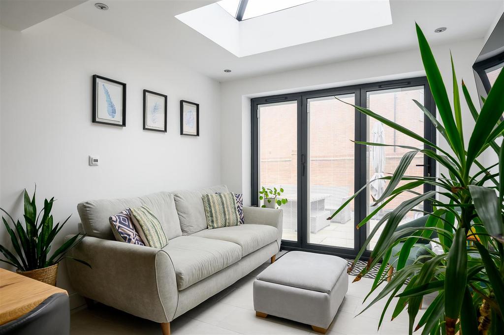 Garden/Family Room