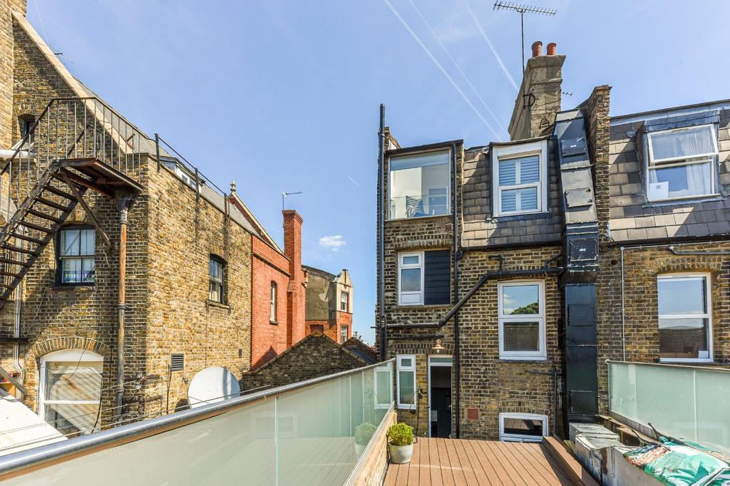 Apartment in London - More