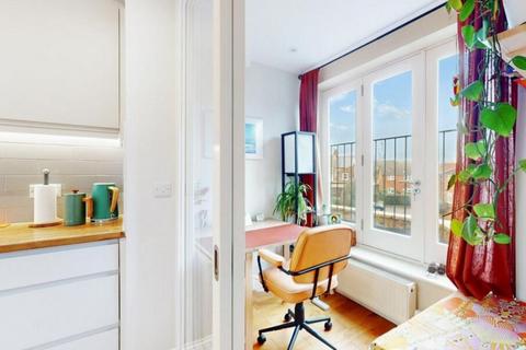 1 bedroom flat to rent, Berrymead Gardens, London