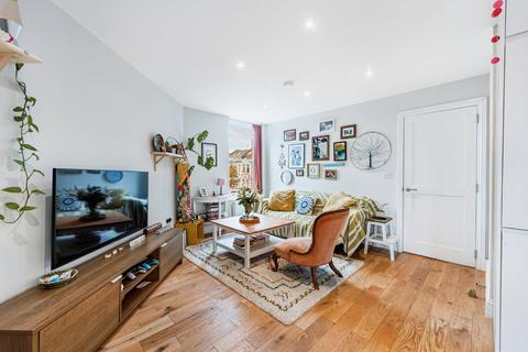 1 bedroom flat to rent, Berrymead Gardens, London