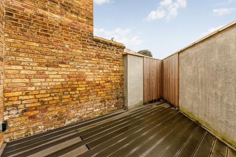 1 bedroom flat to rent, Berrymead Gardens, London
