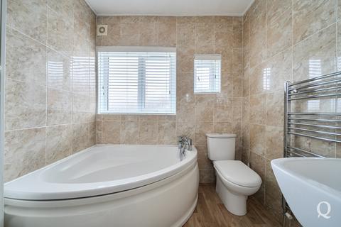 3 bedroom terraced house for sale, Park Avenue, Northfleet, Gravesend, Kent, DA11