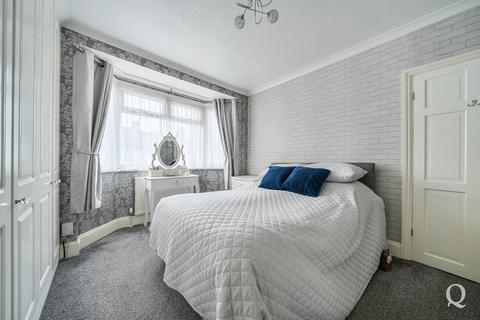 3 bedroom terraced house for sale, Park Avenue, Northfleet, Gravesend, Kent, DA11