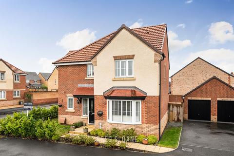 4 bedroom detached house for sale, Weir Hill, Shrewsbury SY2