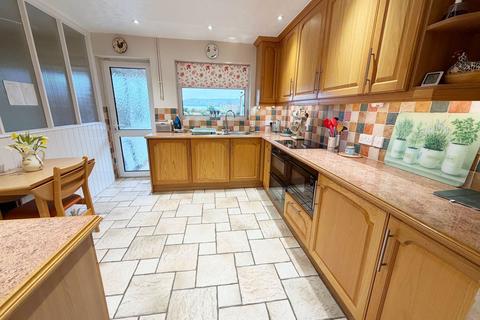 3 bedroom semi-detached house for sale, Cotton End Road, Bedford MK45