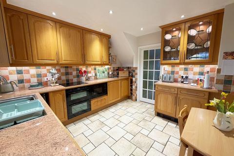 3 bedroom semi-detached house for sale, Cotton End Road, Bedford MK45