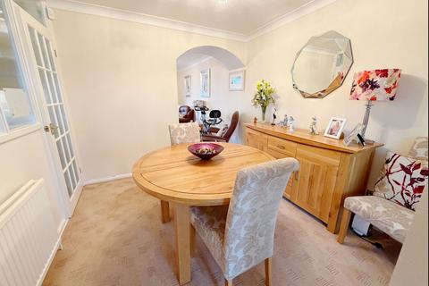 3 bedroom semi-detached house for sale, Cotton End Road, Bedford MK45