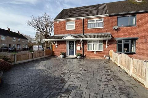 3 bedroom end of terrace house for sale, Wilmslow Drive, Great Sutton