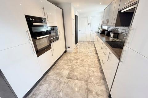 3 bedroom end of terrace house for sale, Wilmslow Drive, Great Sutton