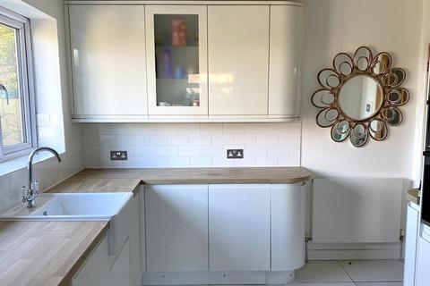 4 bedroom property for sale, Beechwood Close, Brighton