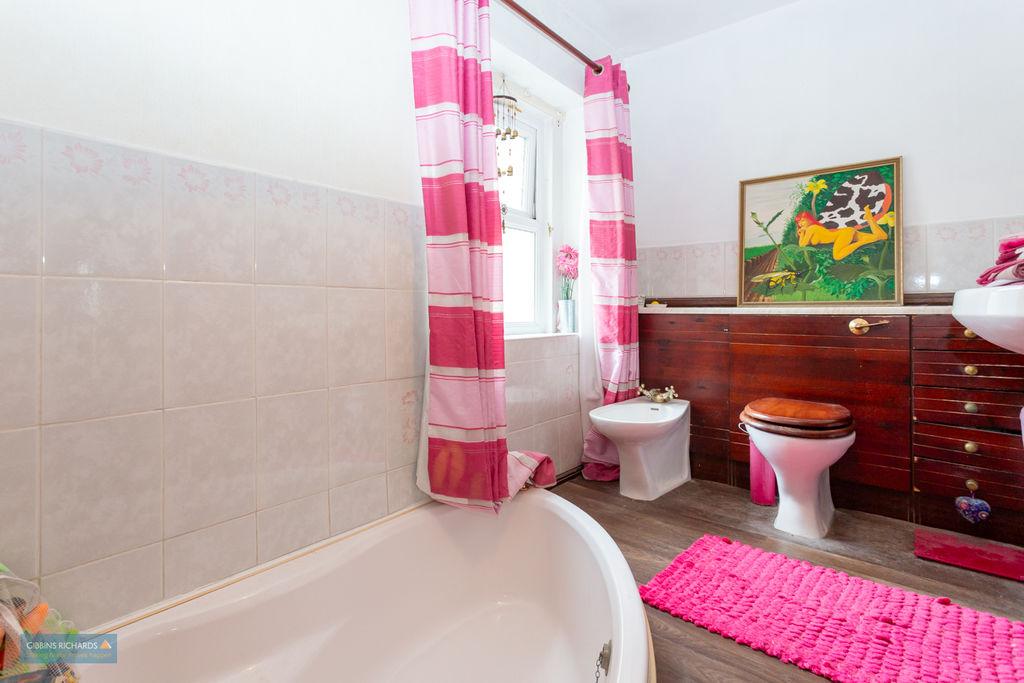 Flat Bathroom