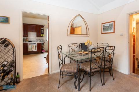 3 bedroom apartment for sale, North Street, Wellington