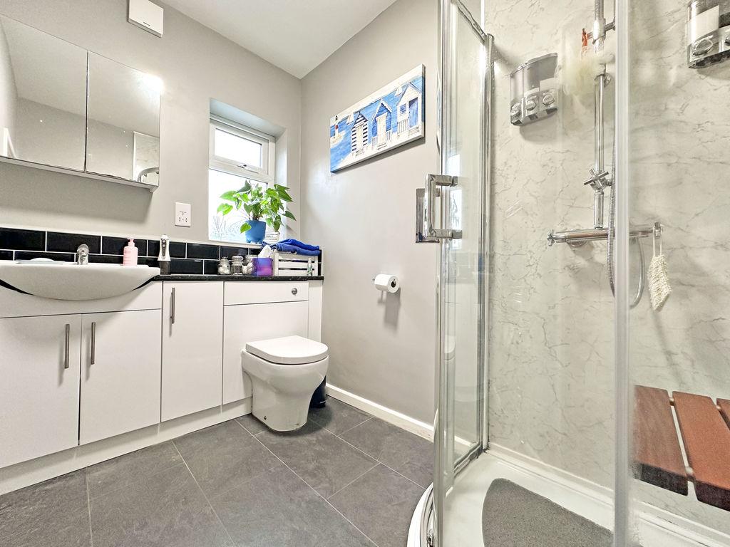 Family Shower Room