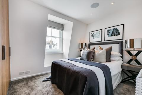 3 bedroom flat for sale, Onslow Gardens, South Kensington, London