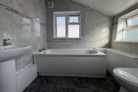 3 bedroom terraced house for sale, Leslie Road, Gillingham