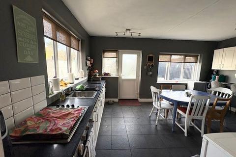 3 bedroom semi-detached house for sale, Marsh Lane, Wolverhampton