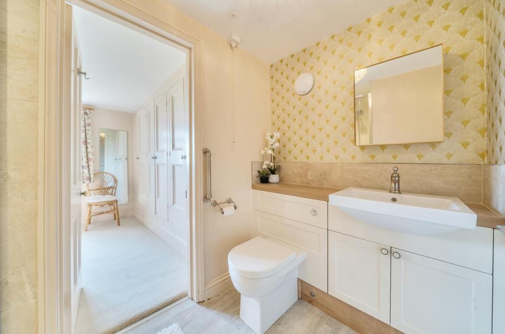 Ensuite