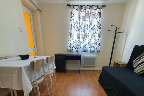 1 bedroom apartment to rent, Melrose Apartments, Hathersage Road, Manchester. M13 0HX